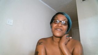 Lady Rae Review for Clitoral Sucking Vibrator from Sohimi