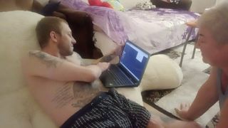 I play on the computer I get jerked off and sucked - 1 image