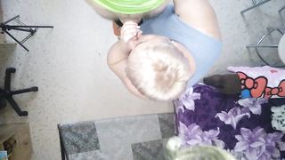 paid off with a blowjob with an electrician - 11 image