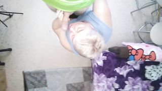 paid off with a blowjob with an electrician - 5 image