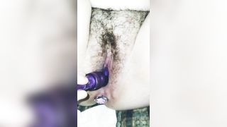 Helping this MILF Squrit while using her Toy