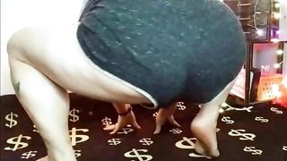 Kepi Carter Slow motion Calf muscle flex - 14 image