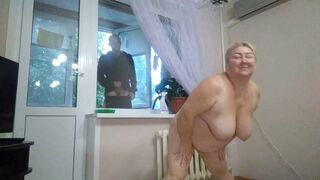 I suck a dick and jerk off to a window cleaner - 1 image