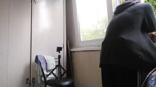 she jerks off my cock on a smoke break