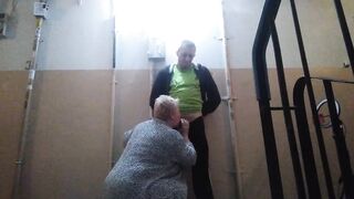 oral sex and masturbation cock in the entrance 1 - 5 image