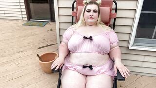 NAUGHTY SMOKING BABYGIRL