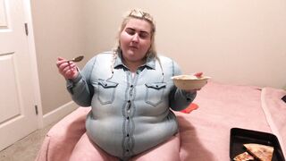 FAT GIRL POPS HER BUTTONS - 7 image