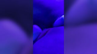 Making my fat pussy squirt