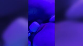 Making my fat pussy squirt