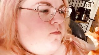 SSBBW Pig Slut Mrs Apple Eating Pizza