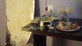 Masturbation in pantyhose in the kitchen, mashed potatoes - 15 image