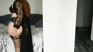 Russian MILF masturbates and squirts - 6 image