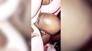 Tongue Dpinpussy so she squirm & squirt