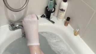 Wet Socks & Belly Rubs In The Bath - BBW Fat Sock Tina Snua - 15 image