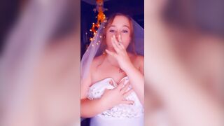 Smoking Fetish: Would you fuck the chubby bride? - 4 image