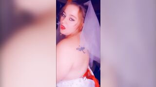 Smoking Fetish: Would you fuck the chubby bride?
