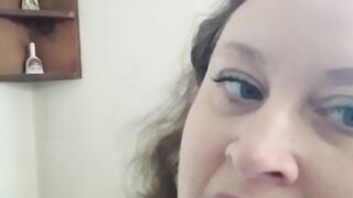 Sexyy GreenEyes Gemini deepthroating her favorite sparkly toy - 3 image