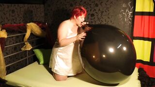 Annadevot - Black Balloon, golden heels, red fingernails