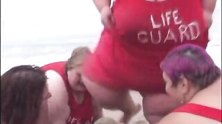 Blonde BBW seduces hunk to bang her in bed - 2 image