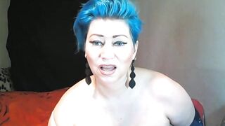 Bluehead mature bitch demonstrates excellent gaping & pissing, after which she gets doggystyled .!. - 2 image
