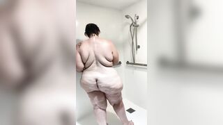 A nice open shower with me in the hotel - 11 image
