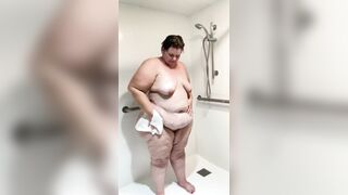 A nice open shower with me in the hotel - 8 image