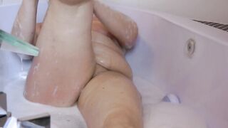 Annadevot - Hot water makes horny holes :-) - 4 image