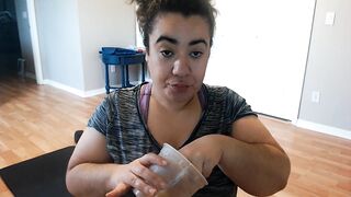 How do you say "Fat ass twerking on the dick" in Spanish? - 12 image