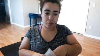 How do you say "Fat ass twerking on the dick" in Spanish? - 14 image