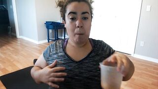 How do you say "Fat ass twerking on the dick" in Spanish? - 15 image