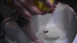 preparing my legs to jerk you