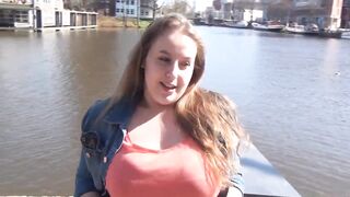 Sexy curvy babe takes it in the ass