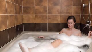 SexyLeni squirts in the bathtube - 1 image