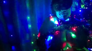 XXXmas, I'm dressed like a Christmas tree and mouthfucked - 10 image