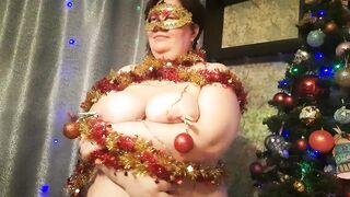 XXXmas, I'm dressed like a Christmas tree and mouthfucked - 7 image