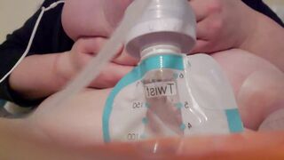 Filling up bags of MILK after pumping bbw TITTIES - 6 image