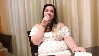 BBW feed in bed - 3 image