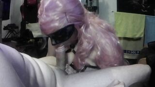 Dream stepdaughter loves to gives deepthroat blowjob to her stepdaddy