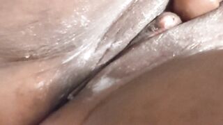 Solo Ebony MILF makes herself cream - 12 image