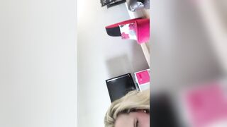 une pipe en revenant du bureau - 12 image