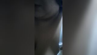 MOSTRANDO MIS GRANDES TETAS - 10 image