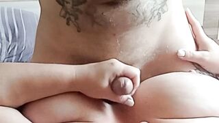 makes my cock hard and jerks off to the end - 3 image