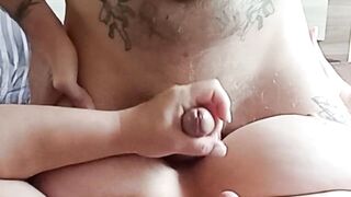 makes my cock hard and jerks off to the end - 8 image