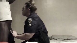 Mature Police Officer Sucks And fucks Black Inmate In Jail - 8 image