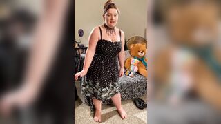 Marie's Edging Orgasm While Modeling and Dancing - 10 image