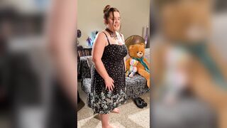 Marie's Edging Orgasm While Modeling and Dancing - 7 image