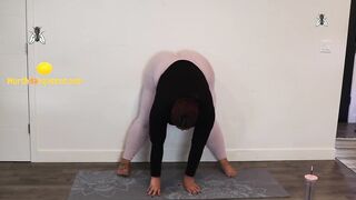 AMAZING BBW EBONY showing ass in yoga pants - 9 image