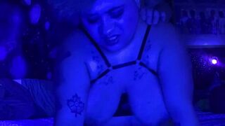 Horny housewife wants some dick