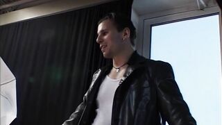 Hardcore Blowjob beim Solo Dreh - 12 image