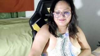 Bbw talking fans & topless at the end - 9 image